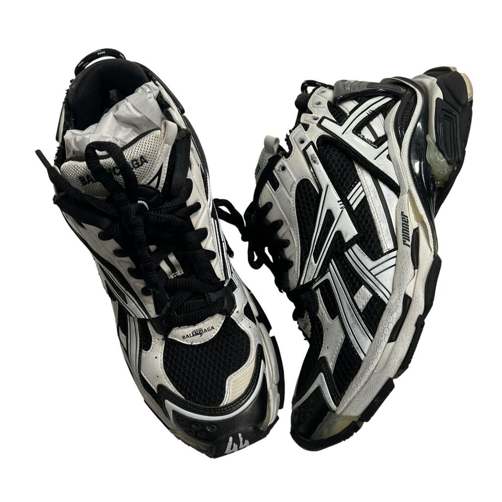 Balenciaga Runner Style 677403 in Bicolor Mesh White-Black